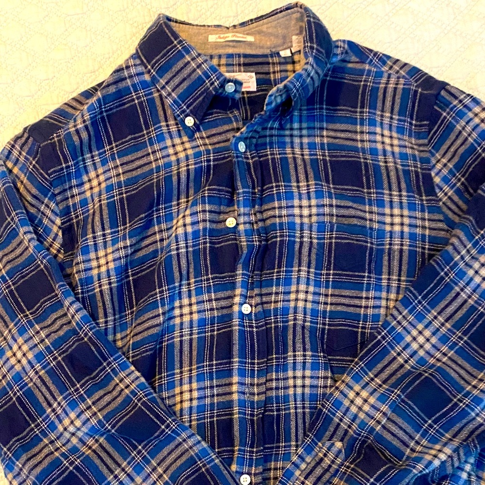Lightweight plaid flannel shirt